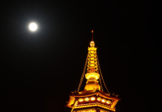 萬福塔夜景燈光