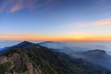北京門頭溝百花山朝霞云海