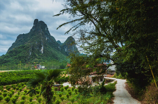 山嶺風(fēng)光