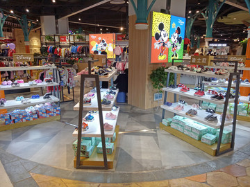 品牌童裝店