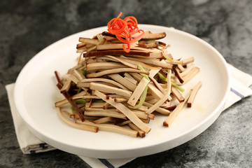 土芹豆干絲