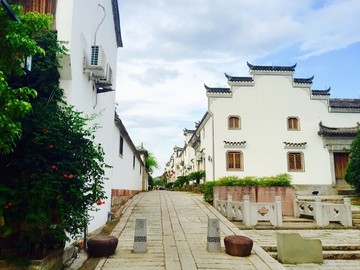早晨的鼓樓里
