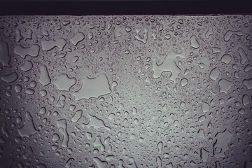 水