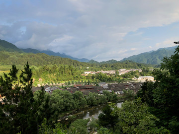 華陽(yáng)古鎮(zhèn)街道