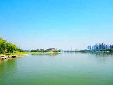 河濱建筑