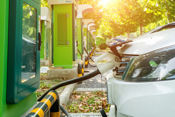 電動汽車充電