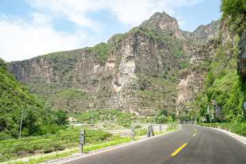 山區(qū)公路道路