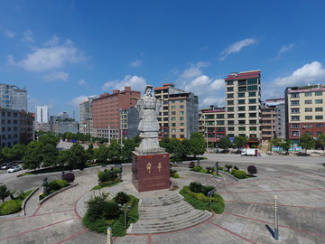 舜帝石像