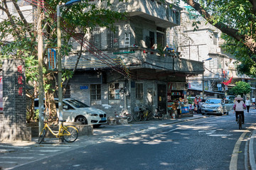 樹(shù)蔭民居