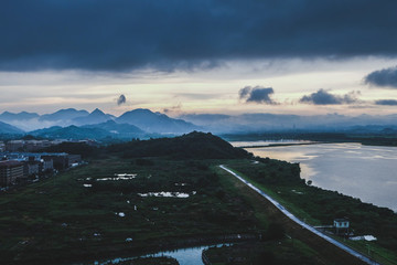 雨后山間