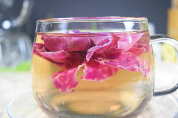 墨紅玫瑰花茶