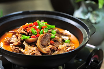 砂鍋帶皮羊肉