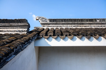 白墻灰瓦民居