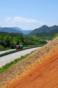山區(qū)公路