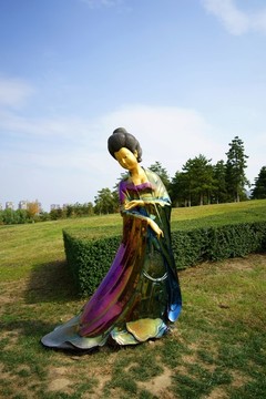 女士雕像