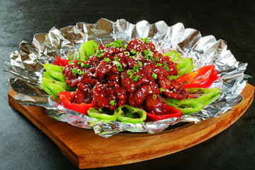 鐵板尖椒爆牛肉
