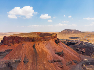 航拍火山