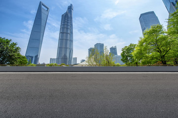 上海瀝青路面和高樓大廈建筑群