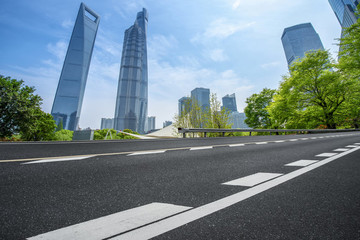 上海摩天大樓和瀝青高速公路