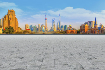地磚路面和上海陸家嘴建筑群