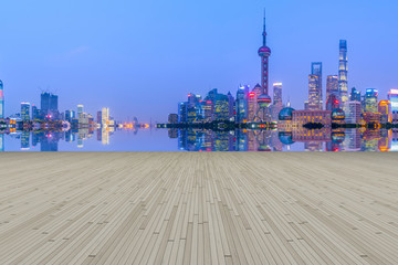地磚路面和上海商業(yè)大廈寫字樓