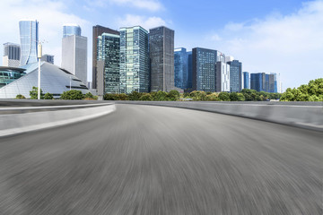 瀝青路面和杭州現(xiàn)代建筑群天際線