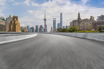 瀝青路面和上海摩天大樓天際線