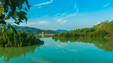 逸仙湖