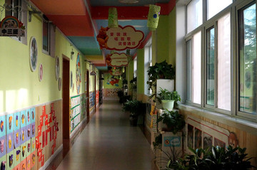 幼兒園走廊