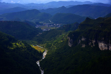 金秋高原梯田風(fēng)電場(chǎng)