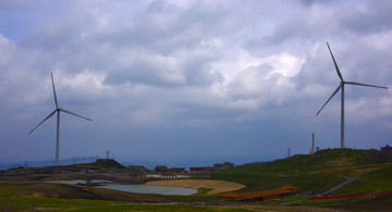 金秋高原梯田風(fēng)電場
