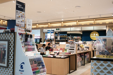 超市內(nèi)飾