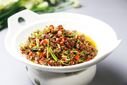 砂鍋香菜炒牛肉