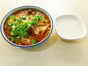 豆?jié){牛肉面