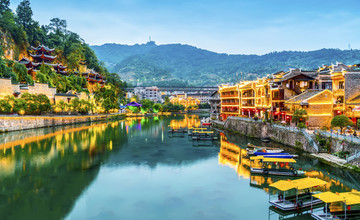 鎮(zhèn)遠(yuǎn)古城夜景