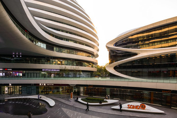 現(xiàn)代建筑銀河SOHO