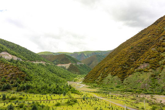 川藏線上的青山綠水