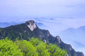 云霧泰山