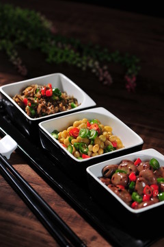 涼菜拼黃豆蠶豆