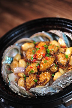砂鍋鮑魚仔
