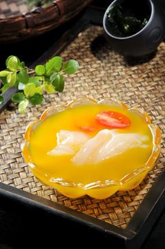 圣果濃湯燴魚唇