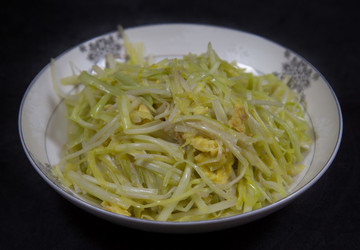 蒜黃炒雞蛋