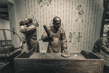 打鍋盔雕塑