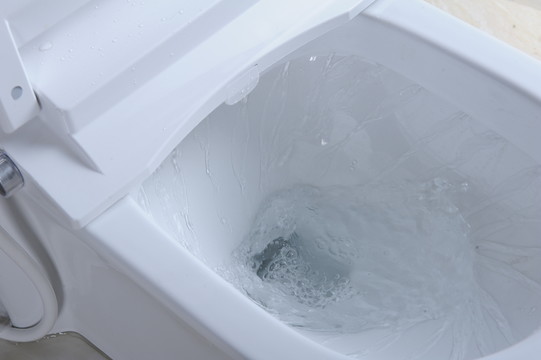 馬桶沖水