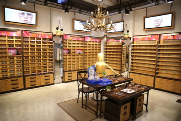 眼鏡專賣店
