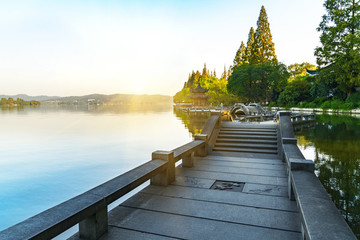 西湖長橋公園