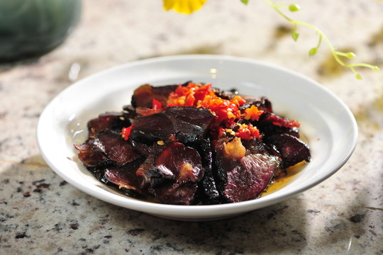 茶油蒸臘牛肉