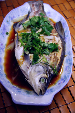 清蒸鯧魚