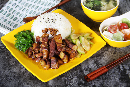 魯肉飯