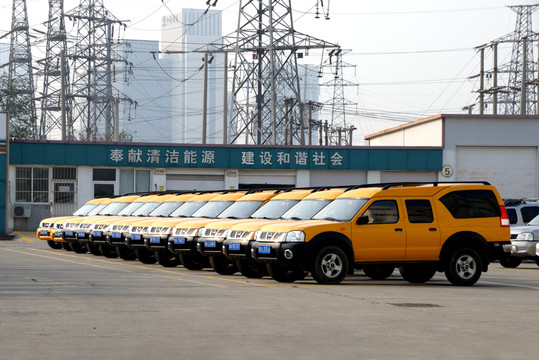 電力工程車